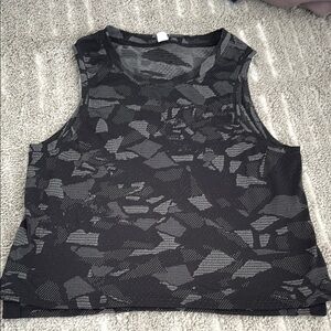 Lululemon Train to Be Tank Top
Mosaic Multiply Black / Gull Grey